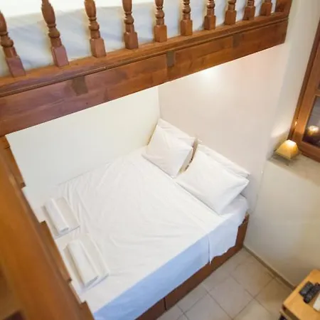 Mansion Kalypso האלקי
